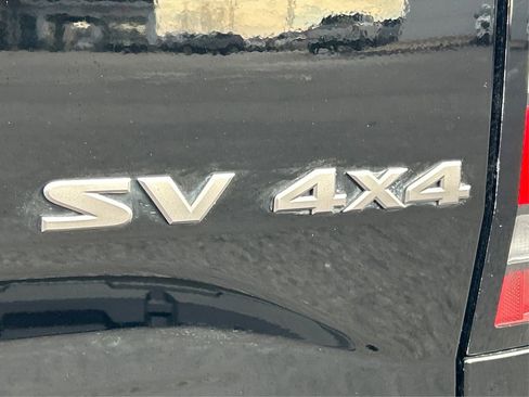 Used 2023 Nissan Frontier SV w/ Technology Package image 14