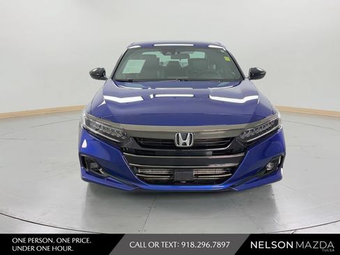 Used 2022 Honda Accord Sport image 2
