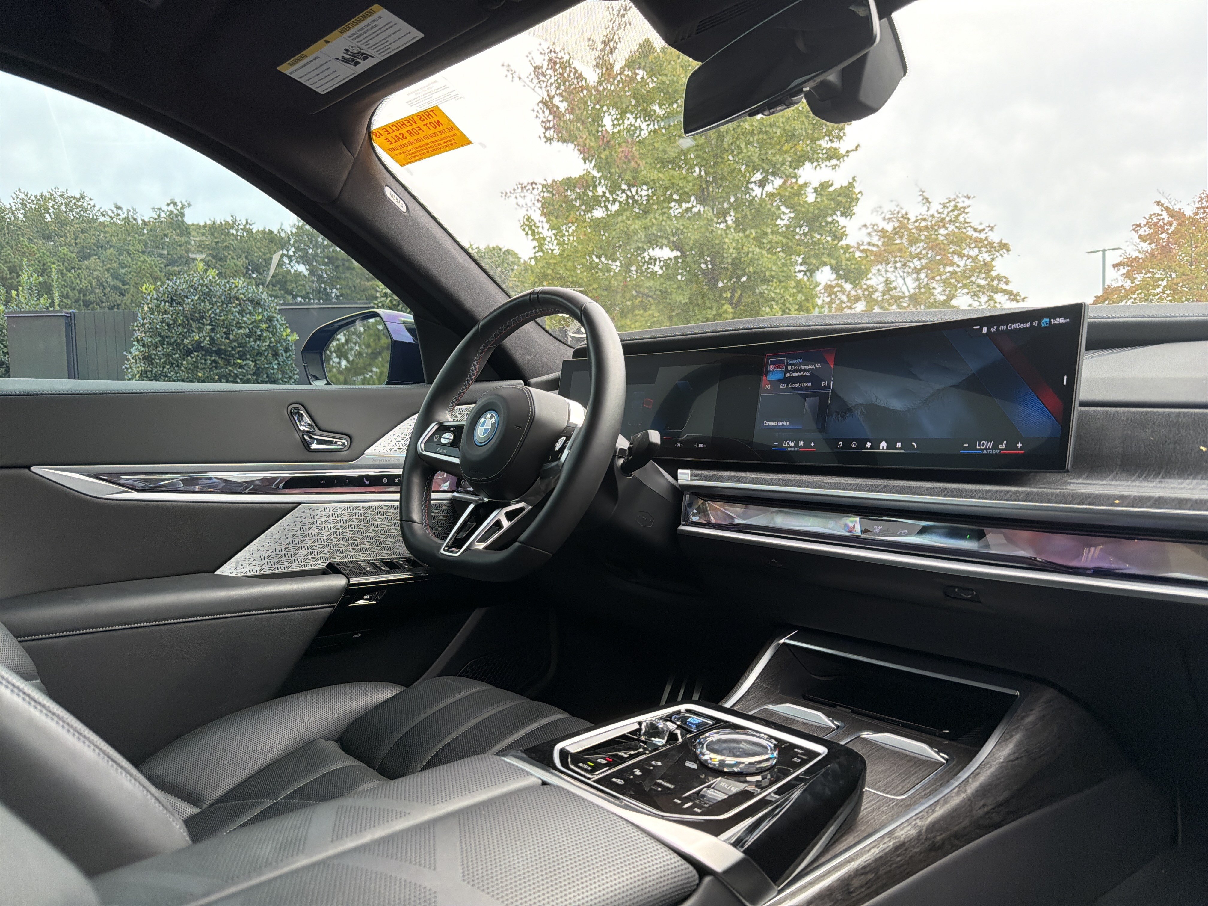 Used 2024 BMW i7 M70 AWD/4WD image 6