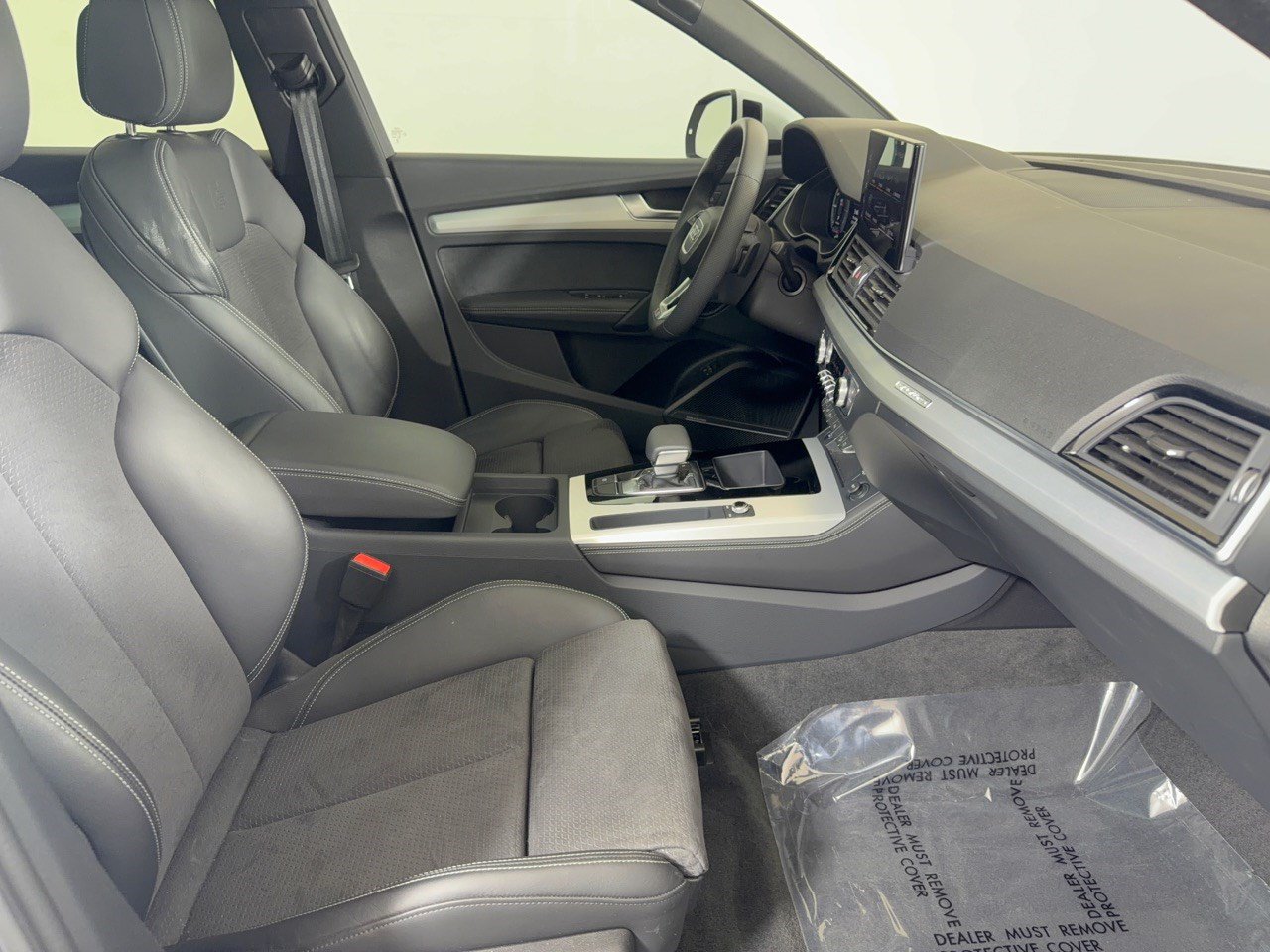Used 2024 Audi Q5 e Premium Plus w/ Premium Plus Package AWD/4WD image 30