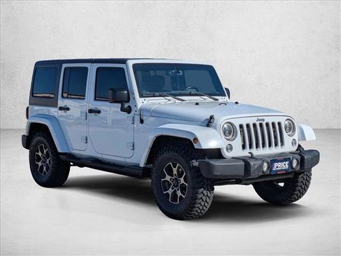 Used 2016 Jeep Wrangler Unlimited Sahara w/ Dual Top Group image 3