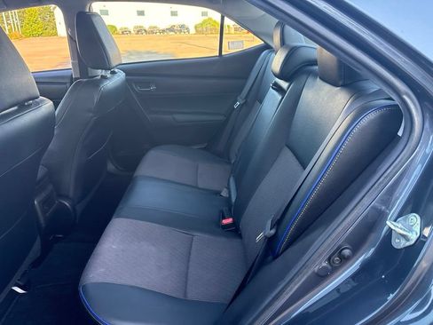 Used 2019 Toyota Corolla SE FWD image 18
