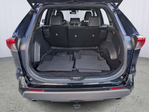 Used 2019 Toyota RAV4 XSE image 12