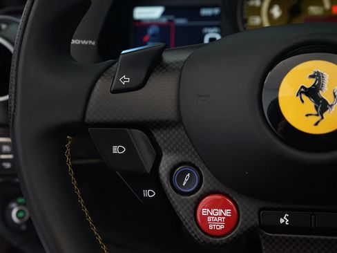 Used 2022 Ferrari 812 GTS RWD image 31