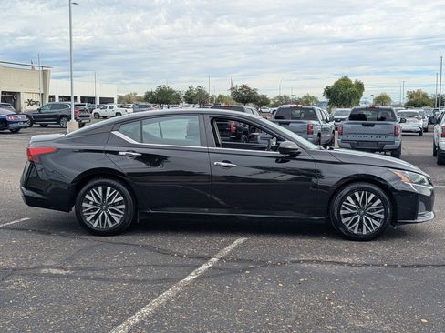 Certified 2024 Nissan Altima 2.5 SV image 7