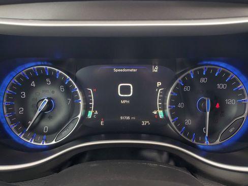 Used 2024 Chrysler Pacifica Touring-L image 20