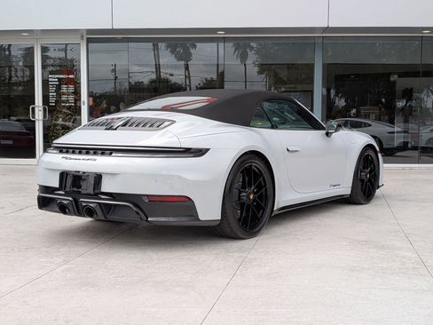 Used 2025 Porsche 911 Carrera 4 GTS image 9