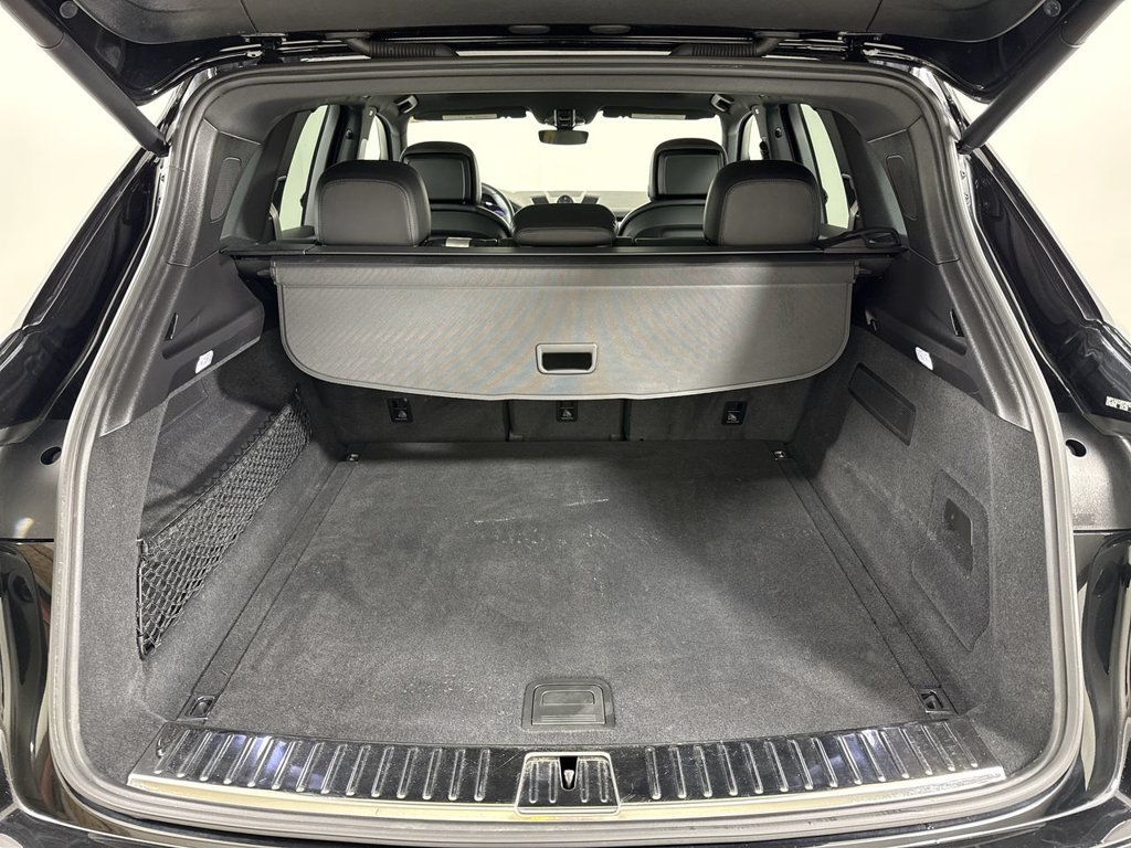 Certified 2023 Porsche Cayenne Platinum Edition AWD/4WD image 21