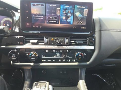 Used 2026 Nissan Pathfinder SL AWD/4WD image 29