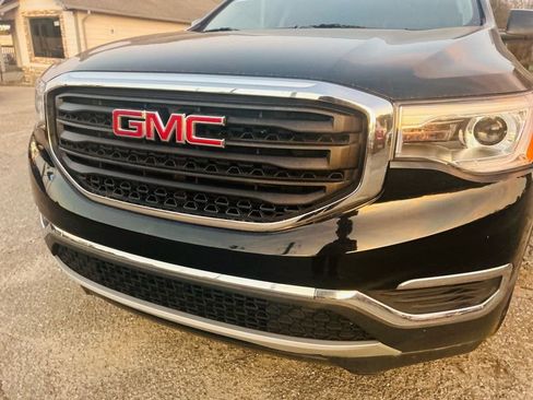 Used 2017 GMC Acadia SLE image 10