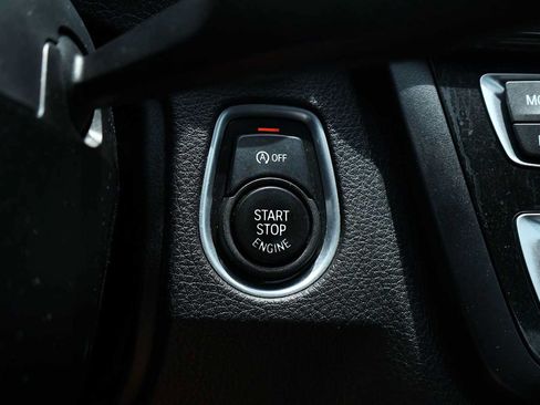 Used 2016 BMW M4 Convertible RWD image 25