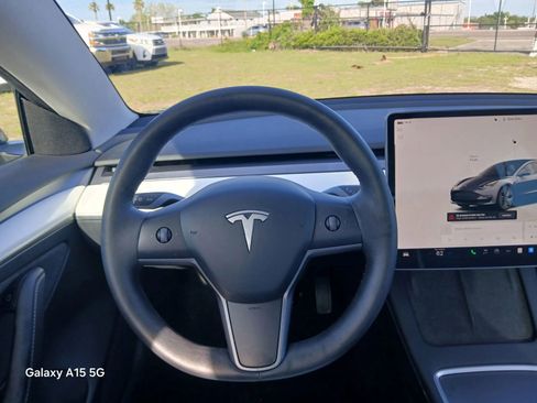 Used 2023 Tesla Model 3 Standard Range image 24