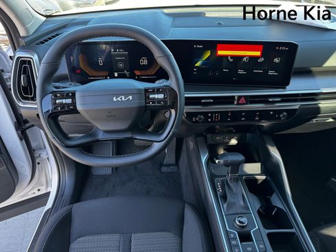 New 2026 Kia Sorento LX image 12