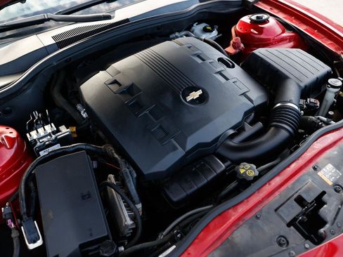 Used 2014 Chevrolet Camaro LT image 39