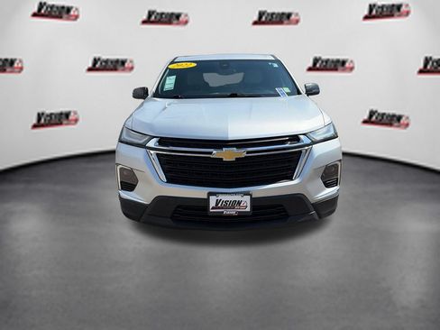 Used 2022 Chevrolet Traverse LS AWD/4WD image 2