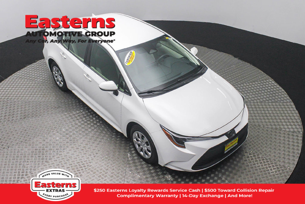 Used 2023 Toyota Corolla LE FWD image 4