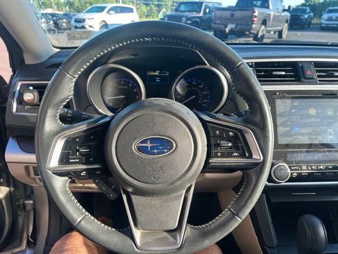 Used 2019 Subaru Outback 2.5i Premium AWD/4WD image 15