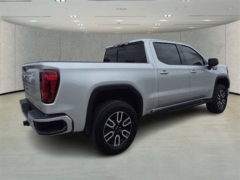 Used 2022 GMC Sierra 1500 AT4 w/ AT4 Premium Package image 3