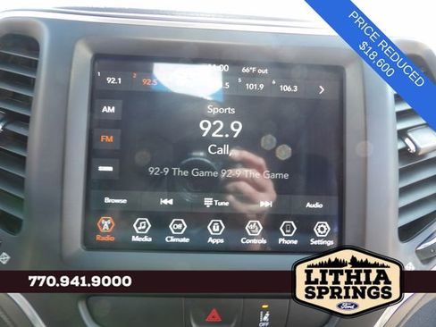 Used 2022 Jeep Cherokee Latitude Lux w/ Sun & Sound Group image 17