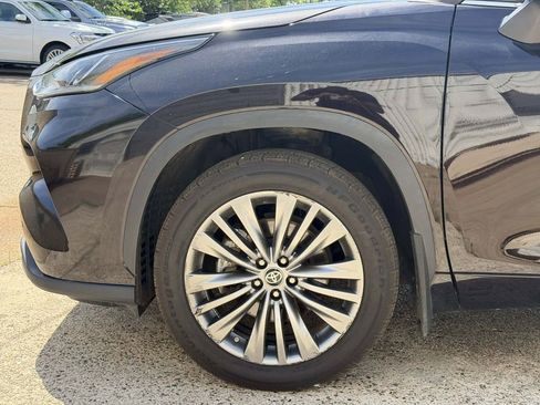 Used 2022 Toyota Highlander Platinum AWD/4WD image 21