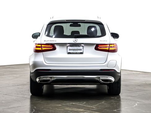 Used 2019 Mercedes-Benz GLC 350e 4MATIC image 4