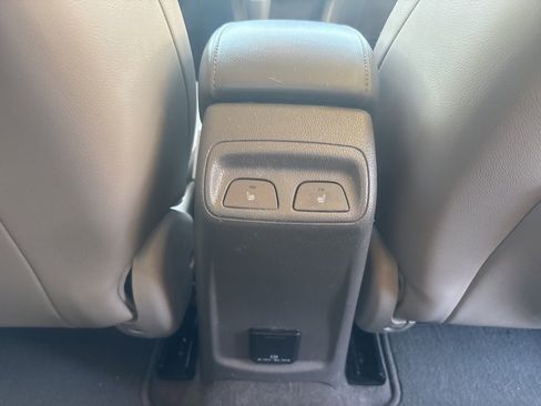 Used 2017 Chevrolet Cruze Premier w/ Enhanced Convenience Package image 10