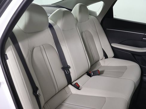 Certified 2025 Hyundai Sonata SE image 28