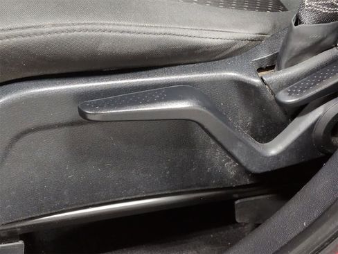 Certified 2018 Dodge Journey SE image 17