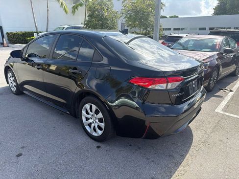 Used 2020 Toyota Corolla LE FWD image 4