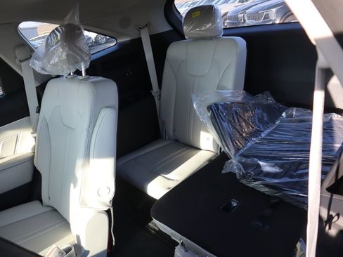 New 2026 Kia Sorento SX FWD image 16