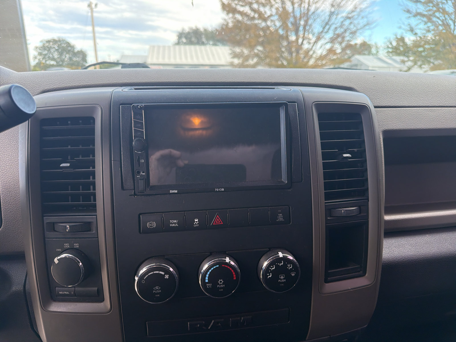Used 2012 RAM 2500 ST w/ PWR & Remote Entry Group AWD/4WD image 6