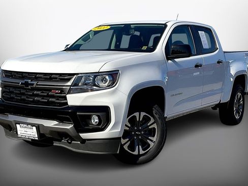 Used 2022 Chevrolet Colorado Z71 image 2