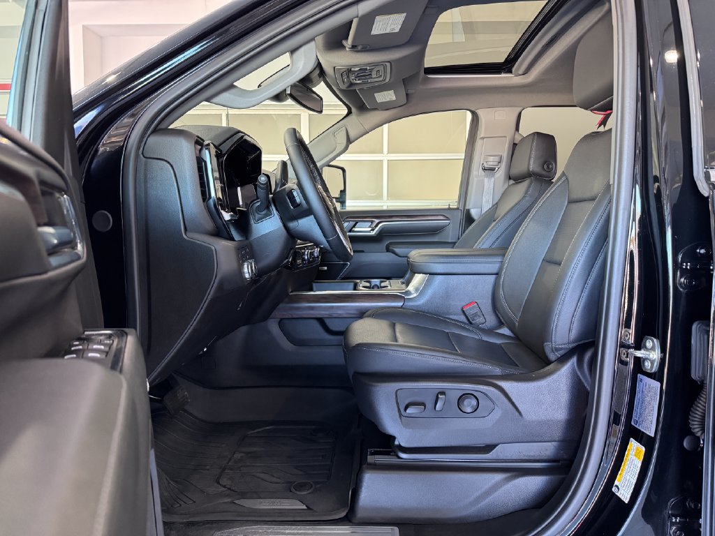 Certified 2024 GMC Sierra 2500 SLT w/ SLT Premium Package AWD/4WD image 11