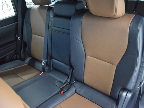 Used 2024 Lexus GX 550 w/ Cold Area Package AWD/4WD image 7