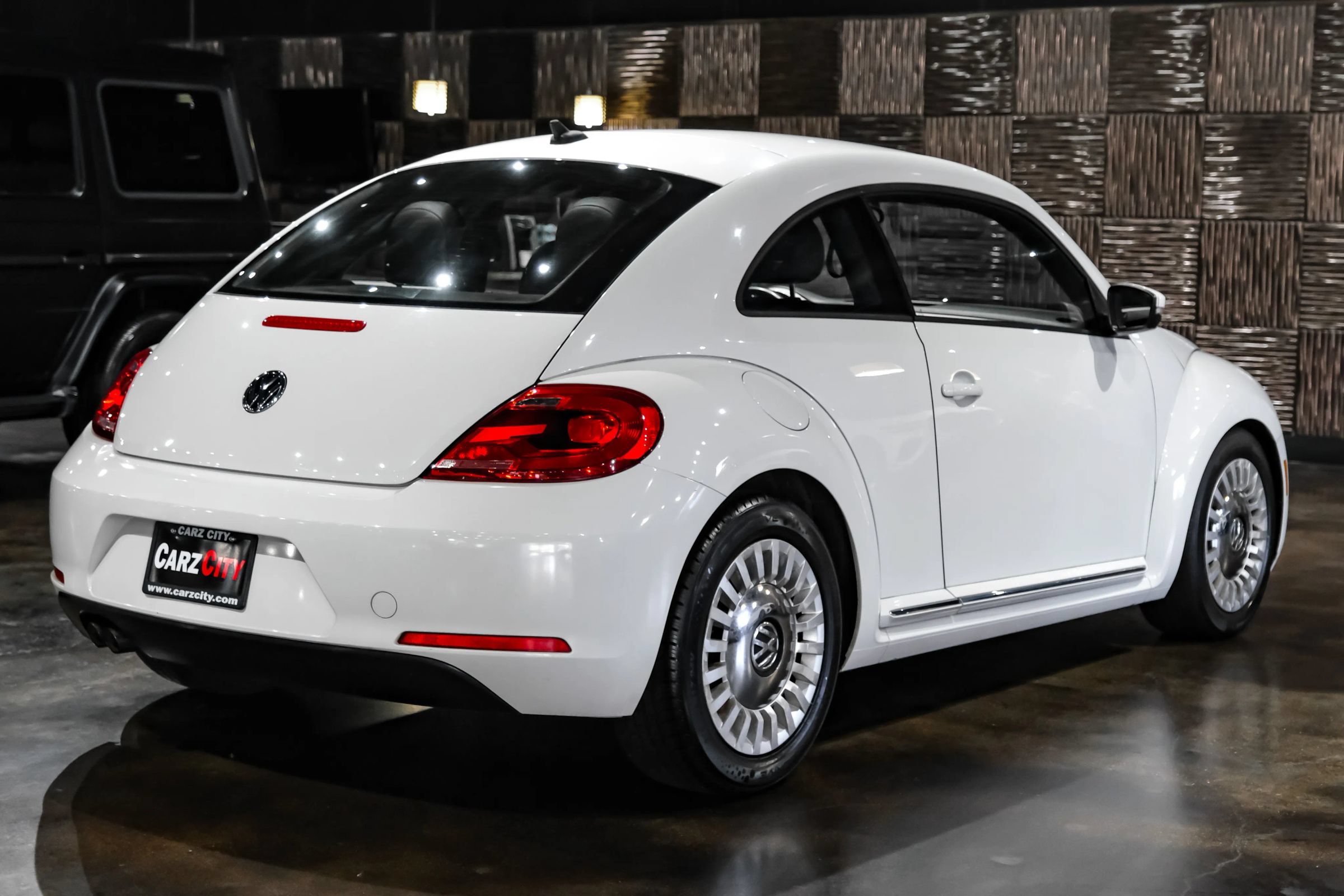 Used 2015 Volkswagen Beetle 1.8T FWD image 5