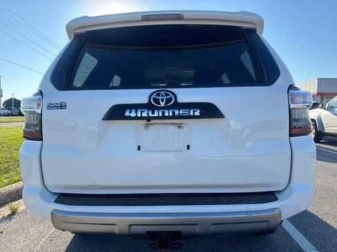 Used 2021 Toyota 4Runner TRD Off-Road AWD/4WD image 4