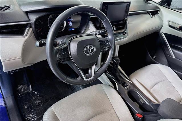 Used 2022 Toyota Corolla Cross LE AWD/4WD image 9