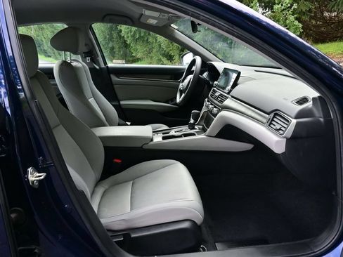 Used 2019 Honda Accord LX image 25
