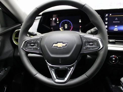 New 2026 Chevrolet Trax LT w/ Sunroof Package image 4