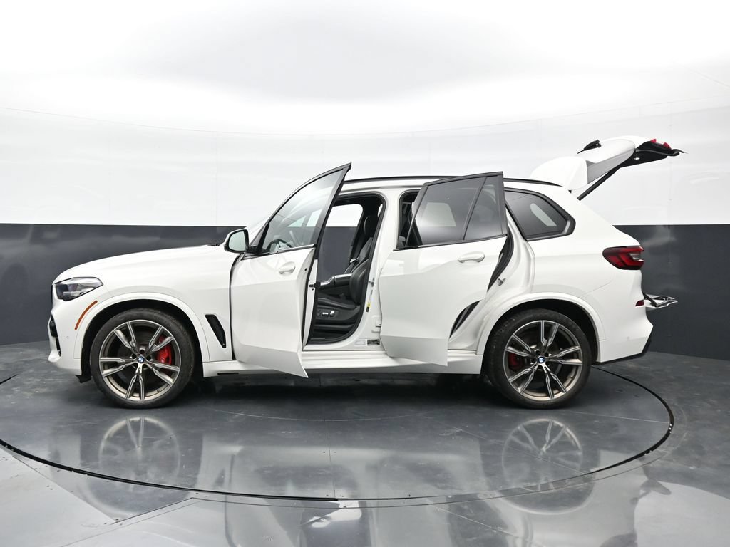 Used 2021 BMW X5 M50i AWD/4WD image 53