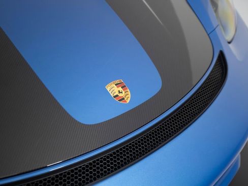 Certified 2025 Porsche 718 Cayman GT4 RS RWD image 44