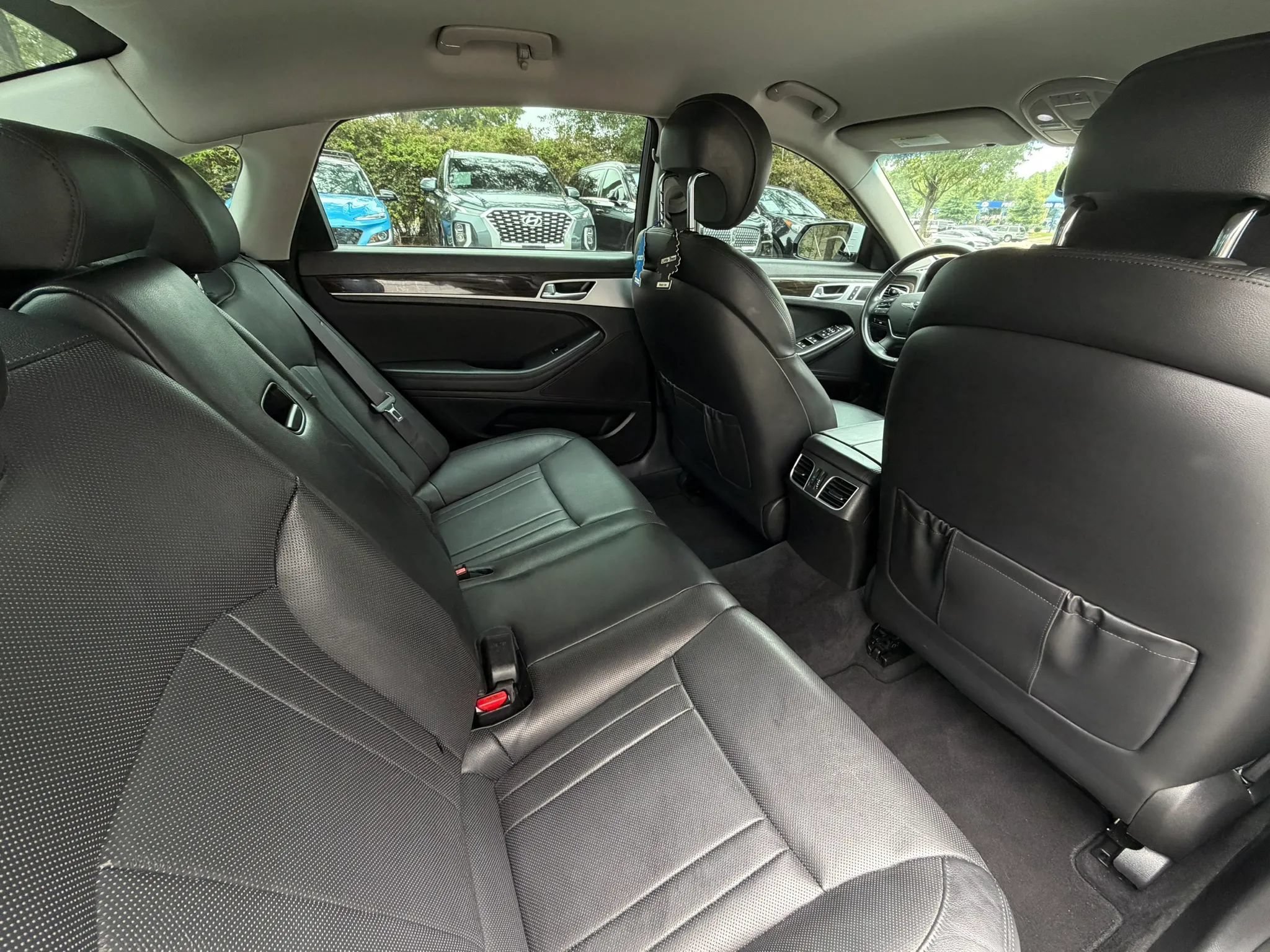 Used 2017 Genesis G80 3.8 RWD image 14