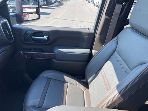 Certified 2023 GMC Sierra 3500 Denali w/ Denali Ultimate Package image 11