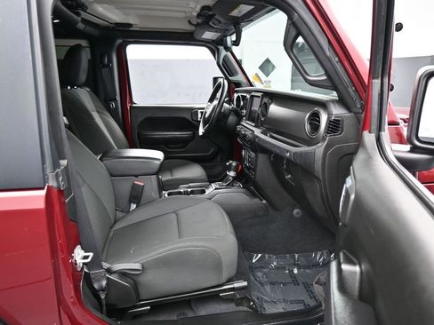 Used 2022 Jeep Wrangler Sport AWD/4WD image 30