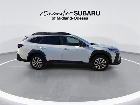 Used 2025 Subaru Outback Premium w/ Popular Package #1A image 9