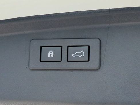 Used 2025 Subaru Outback Premium w/ Popular Package #1A AWD/4WD image 15