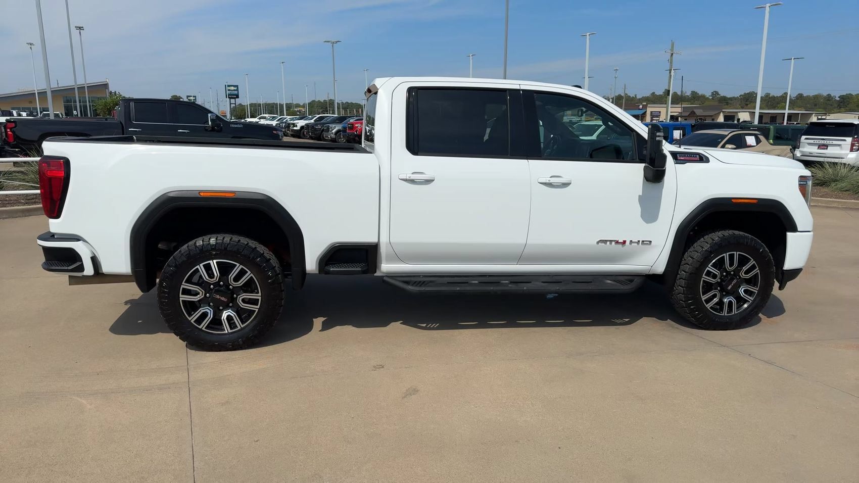 Used 2022 GMC Sierra 2500 AT4 w/ Gooseneck/5TH Wheel Package AWD/4WD image 8