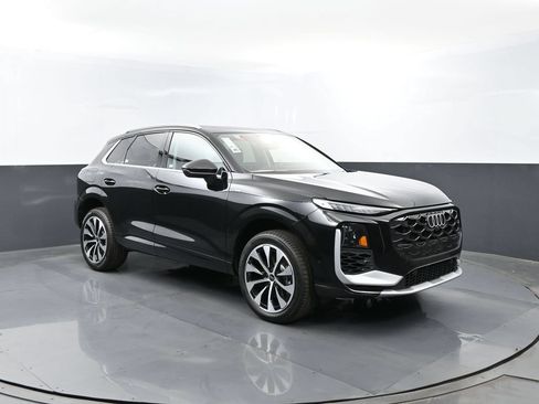 New 2026 Audi Q3 quattro 2.0T AWD/4WD image 3