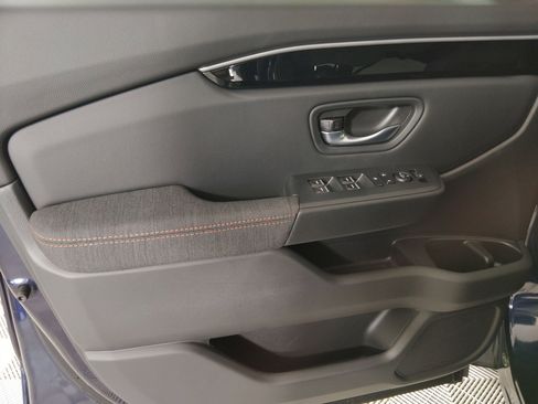 New 2025 Honda Pilot Sport image 12