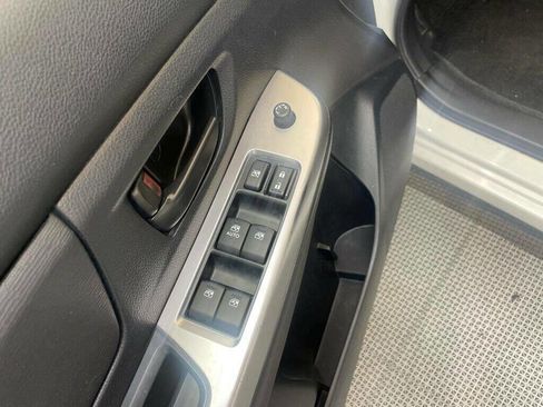 Used 2016 Subaru Impreza 2.0i image 10
